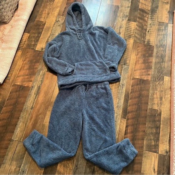 U2B Urban Basics Other - U2B Urban Basics Fleece lounge set, medium